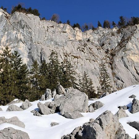Bed And Breakfast - Die Aelplersuit Fuer Backpackers Im Berghuesli Linthal 外观 照片